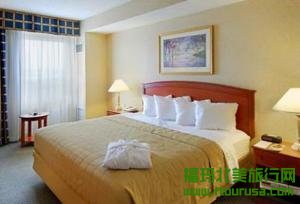 ʿͷʩHoliday Inn & Suites Ottawa Kan