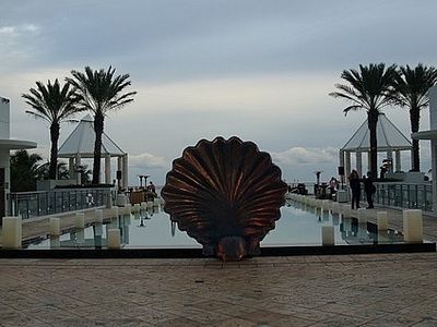 �����ܡ��������϶˵����غ�̲