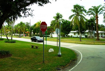 �����ܡ��������϶˵����غ�̲